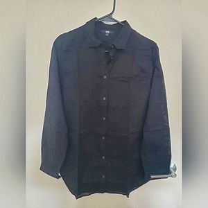 Uniqlo Women's L Button Down Shirt in black